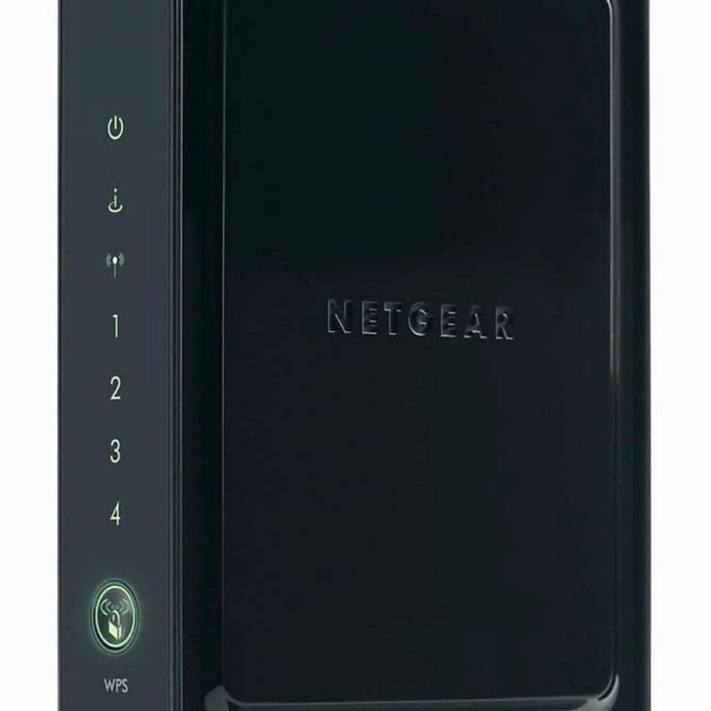NETGEAR N300 Wireless N Router
WNR2000
blue internet cable & AC-DC Adapter cord - Picture 8 of 16